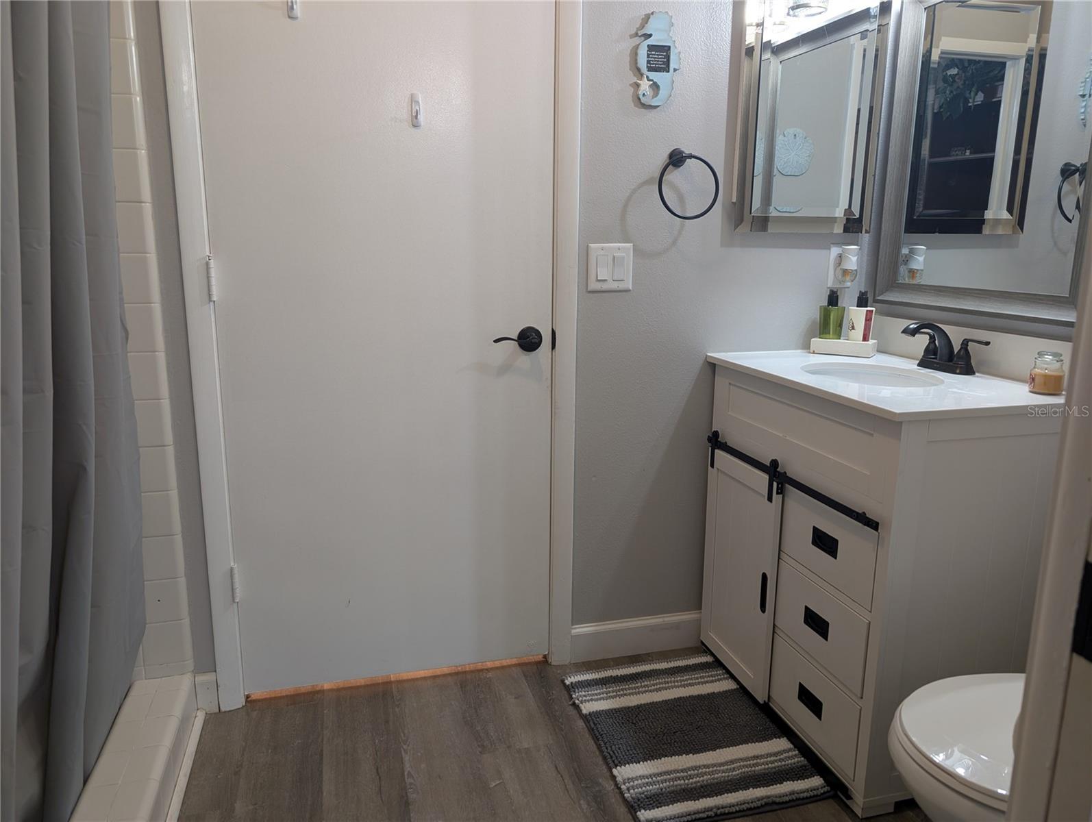 135 WILD PALM DR — photo 28