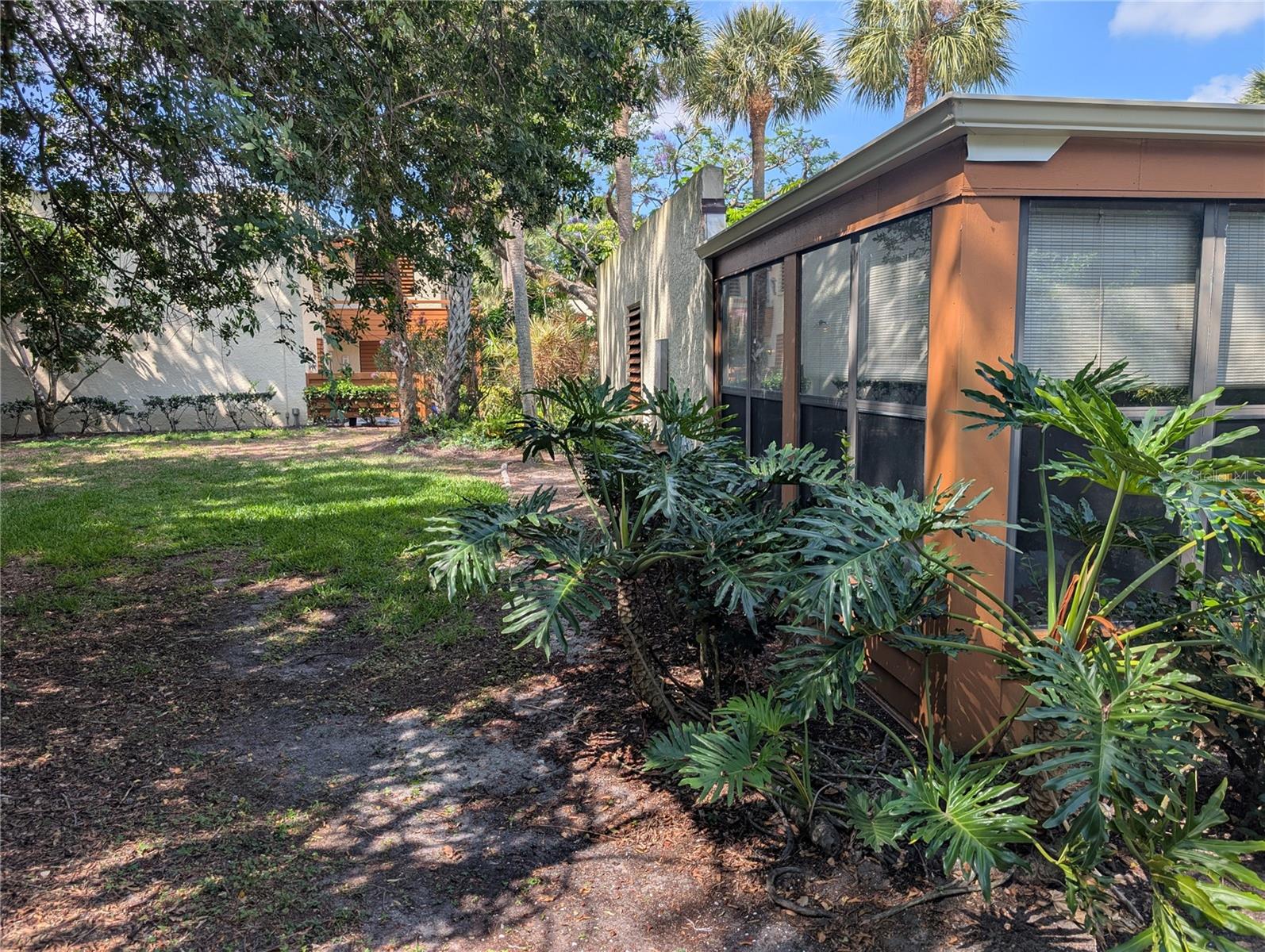 135 WILD PALM DR — photo 17