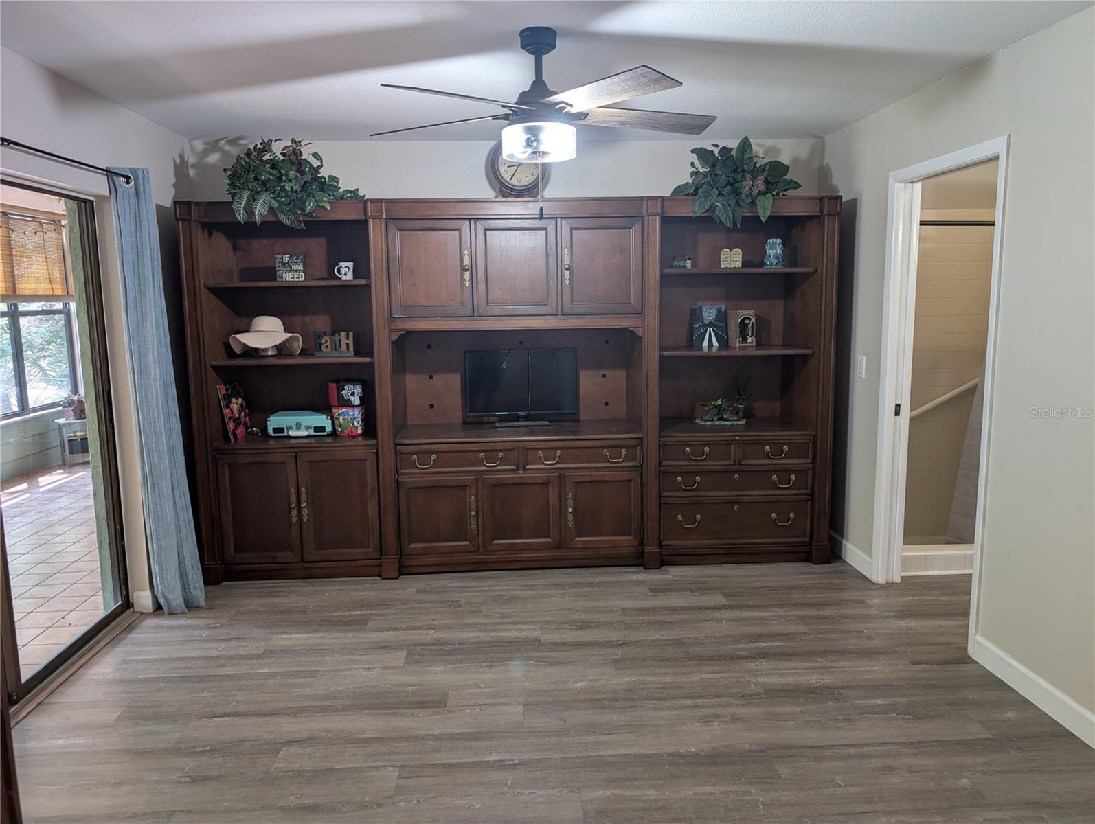 135 WILD PALM DR — photo 21