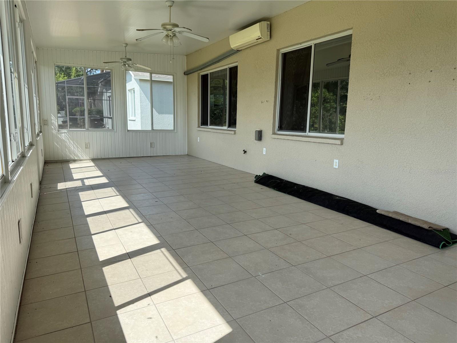 5909 WEDGEFIELD DR — photo 30