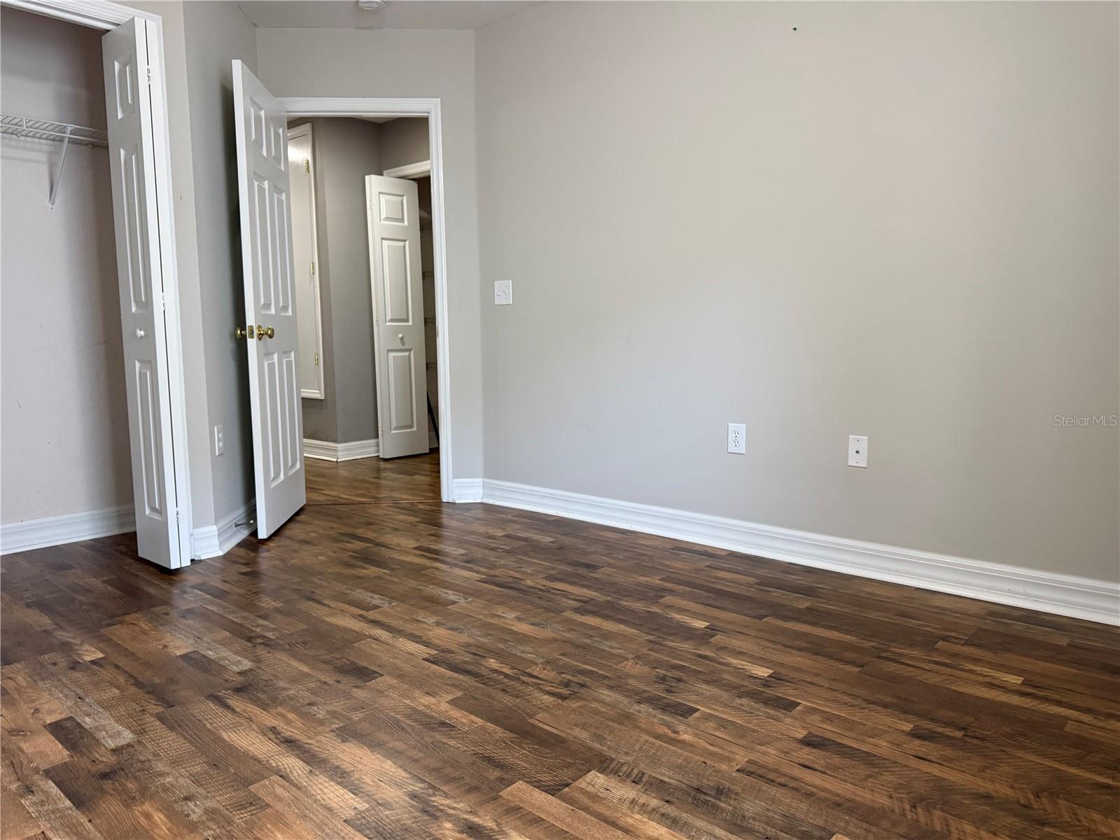 5909 WEDGEFIELD DR — photo 18