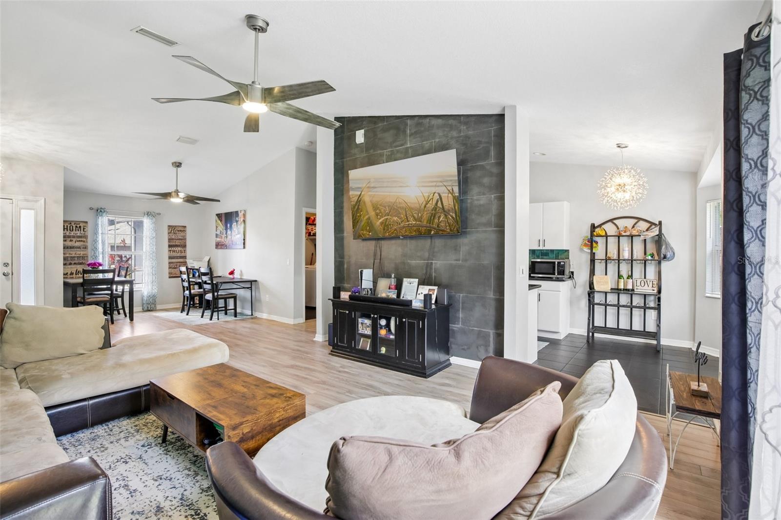 4628 ADDERTON AVE — photo 5