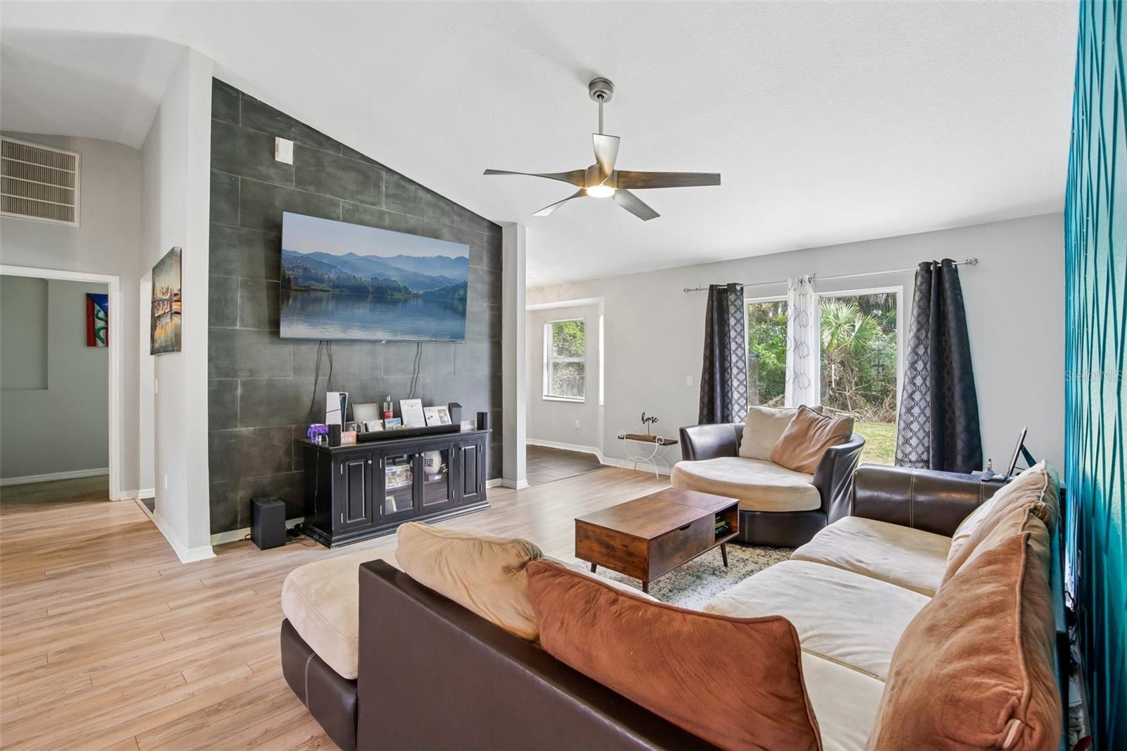 4628 ADDERTON AVE — photo 4