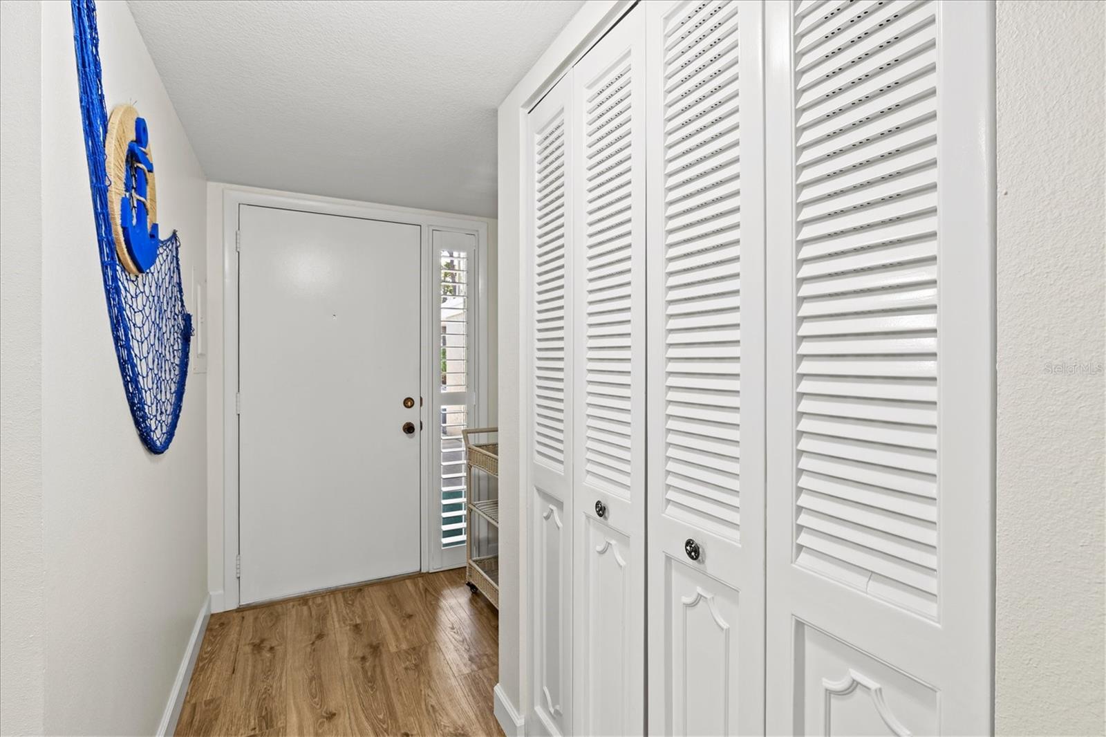 404 PINEBROOK CRES #4 — photo 22