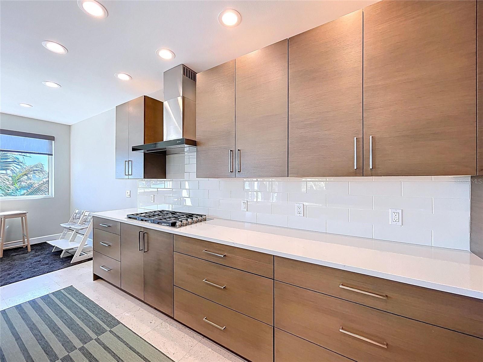 306 BAY PLZ — photo 21