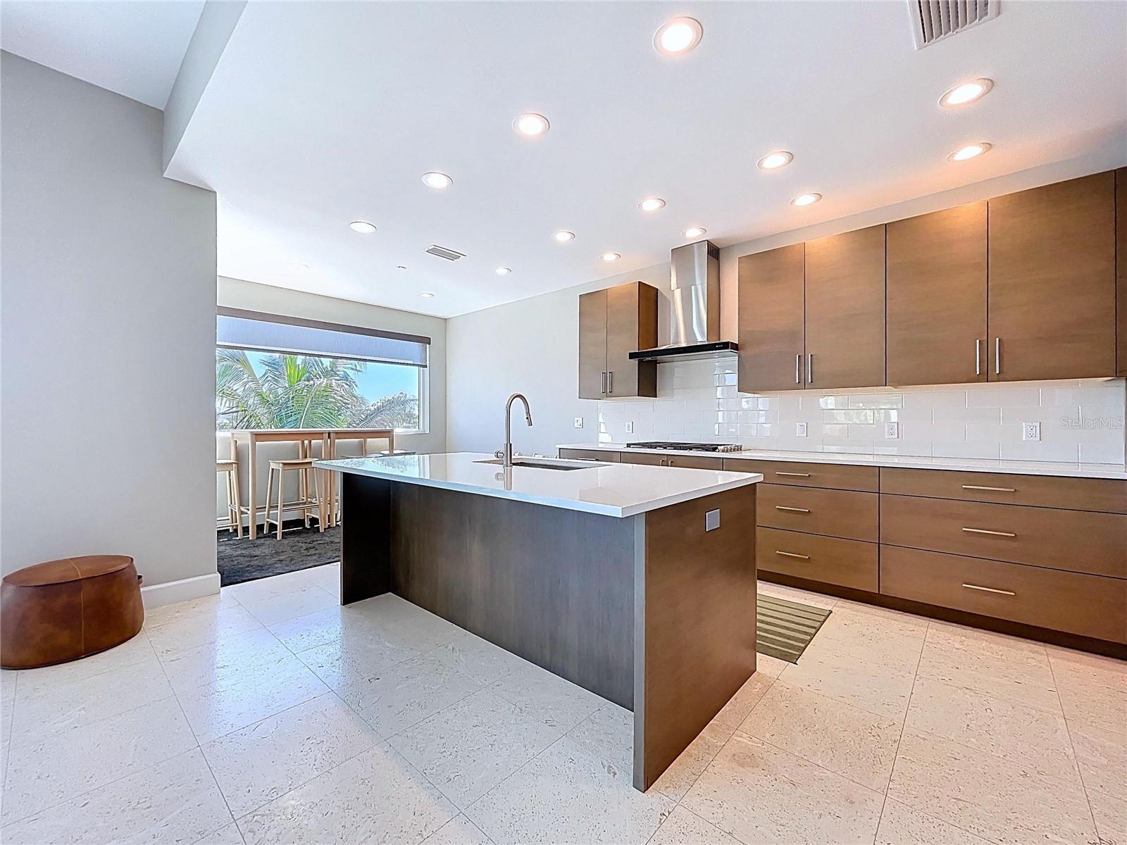 306 BAY PLZ — photo 14