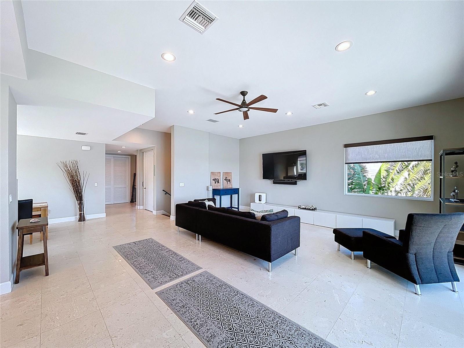 306 BAY PLZ — photo 10
