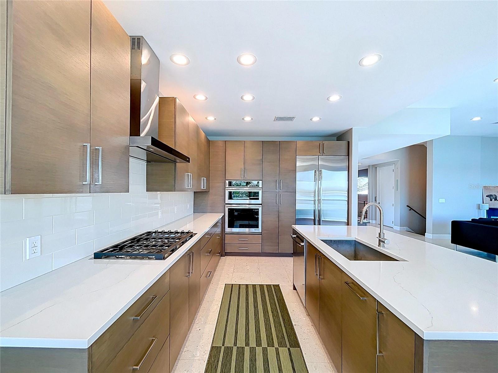 306 BAY PLZ — photo 18