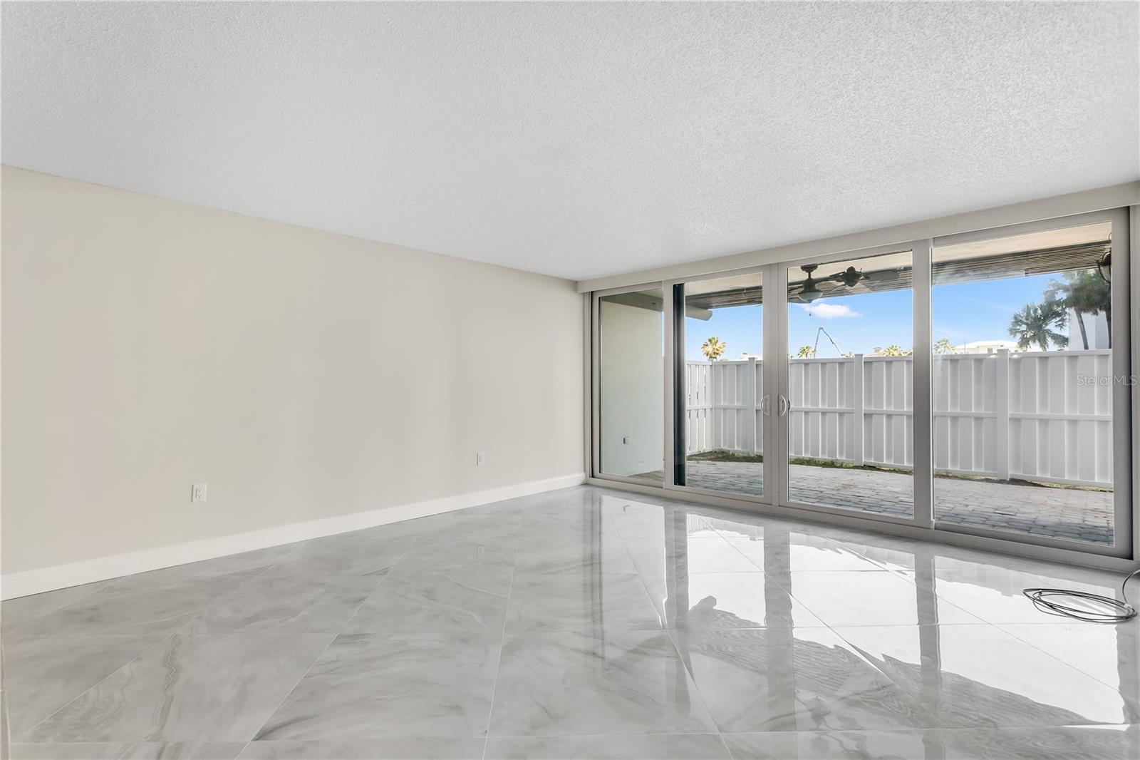 450 TREASURE ISLAND CSWY #104 — photo 2