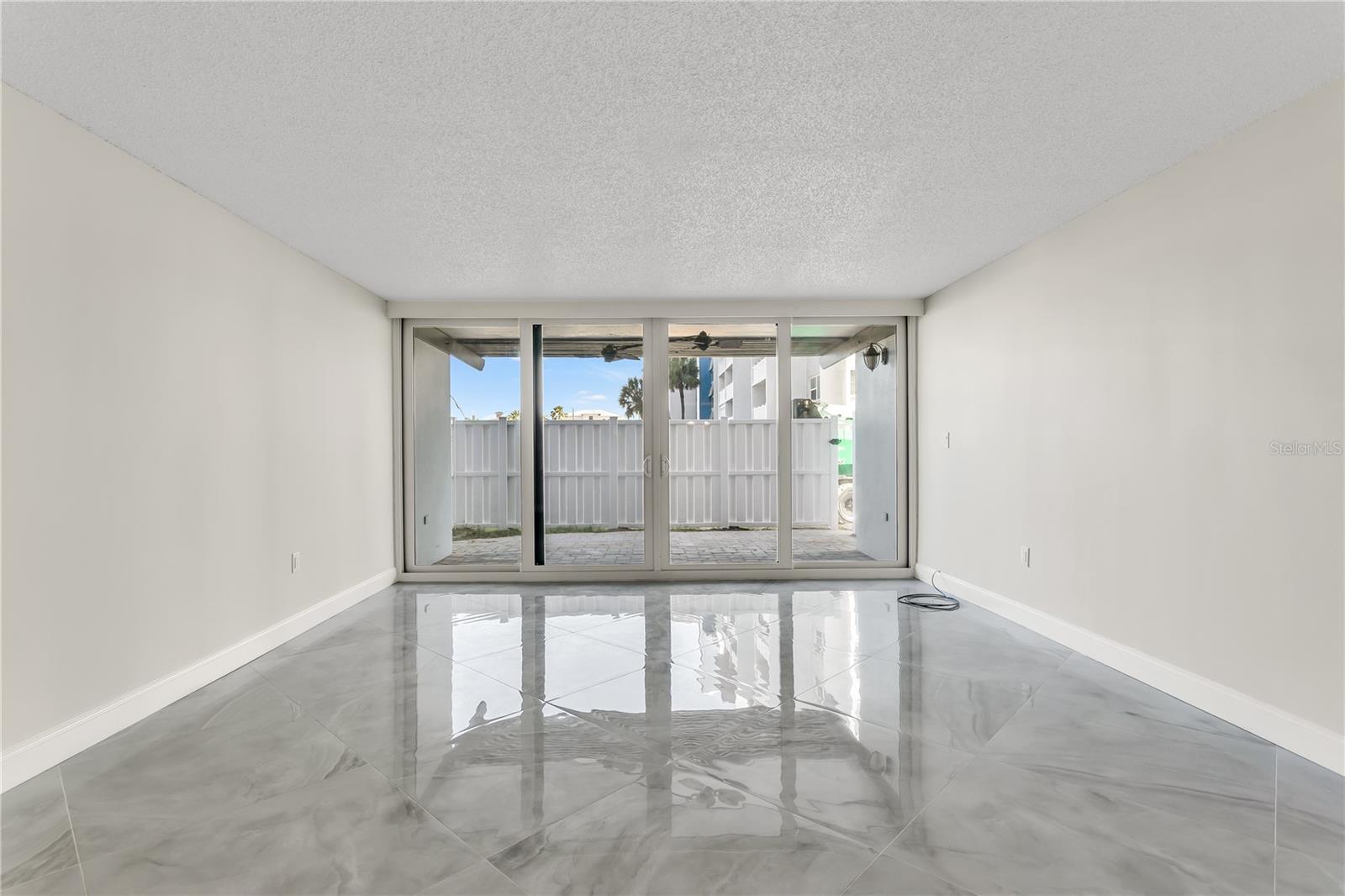 450 TREASURE ISLAND CSWY #104 — photo 3