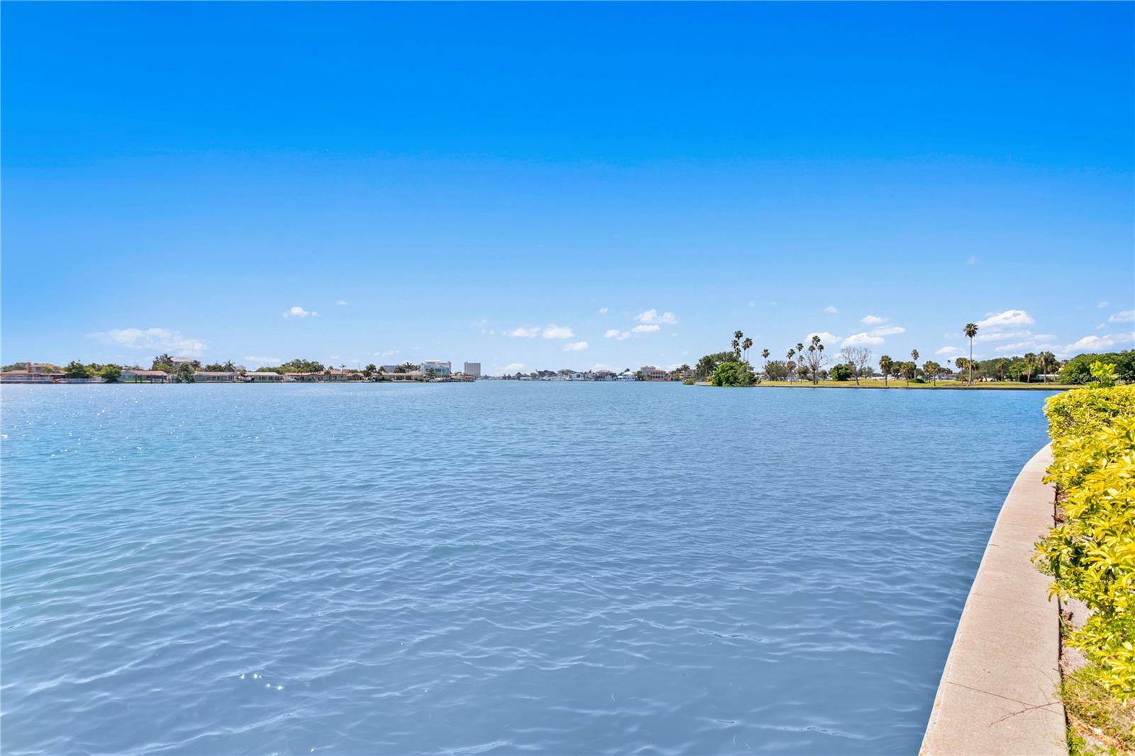 450 TREASURE ISLAND CSWY #104 — photo 30