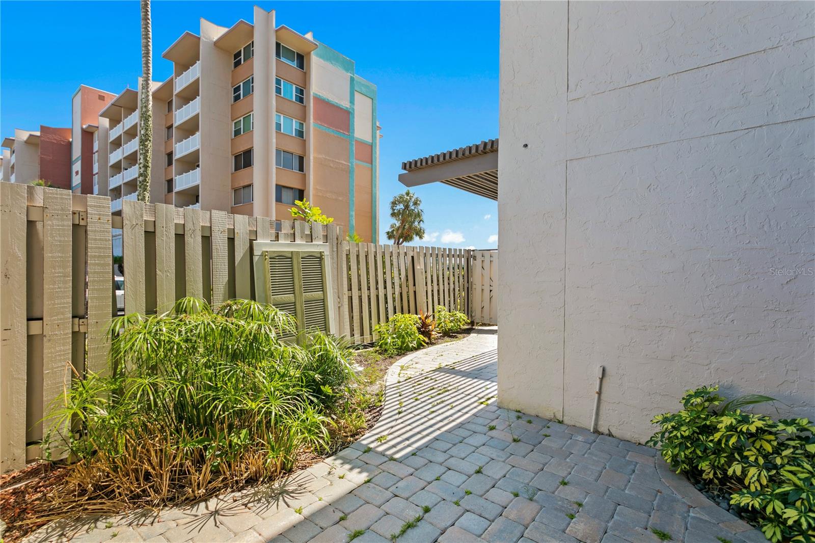450 TREASURE ISLAND CSWY #104 — photo 27
