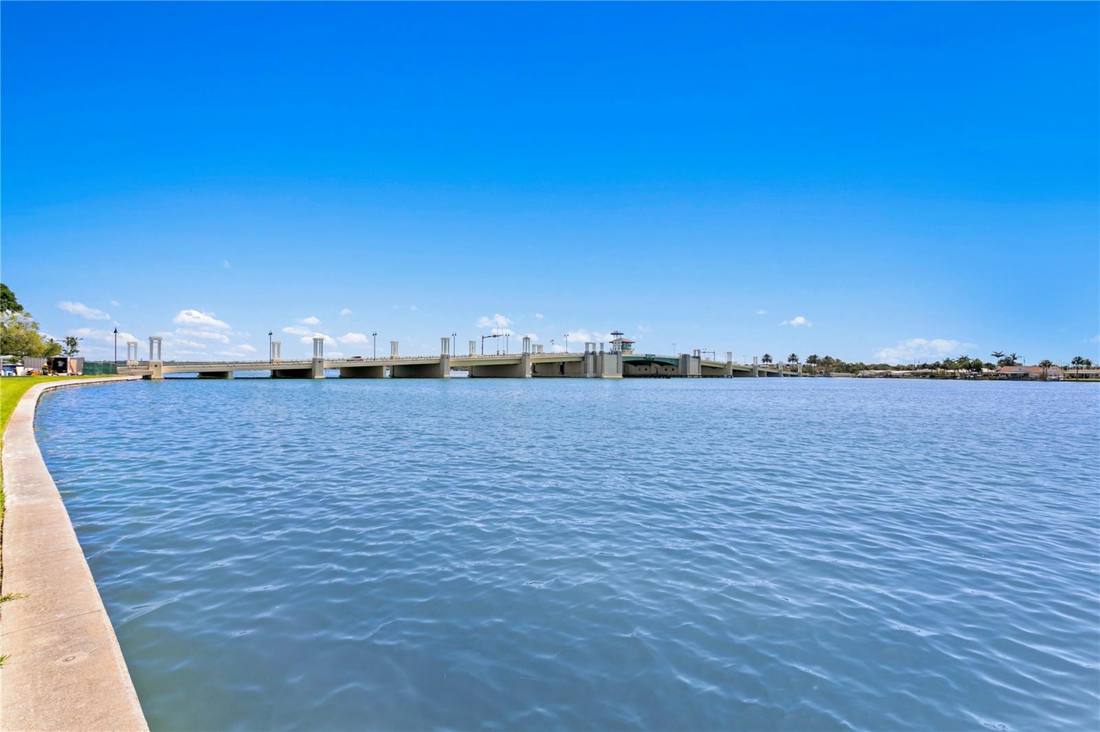 450 TREASURE ISLAND CSWY #104 — photo 31