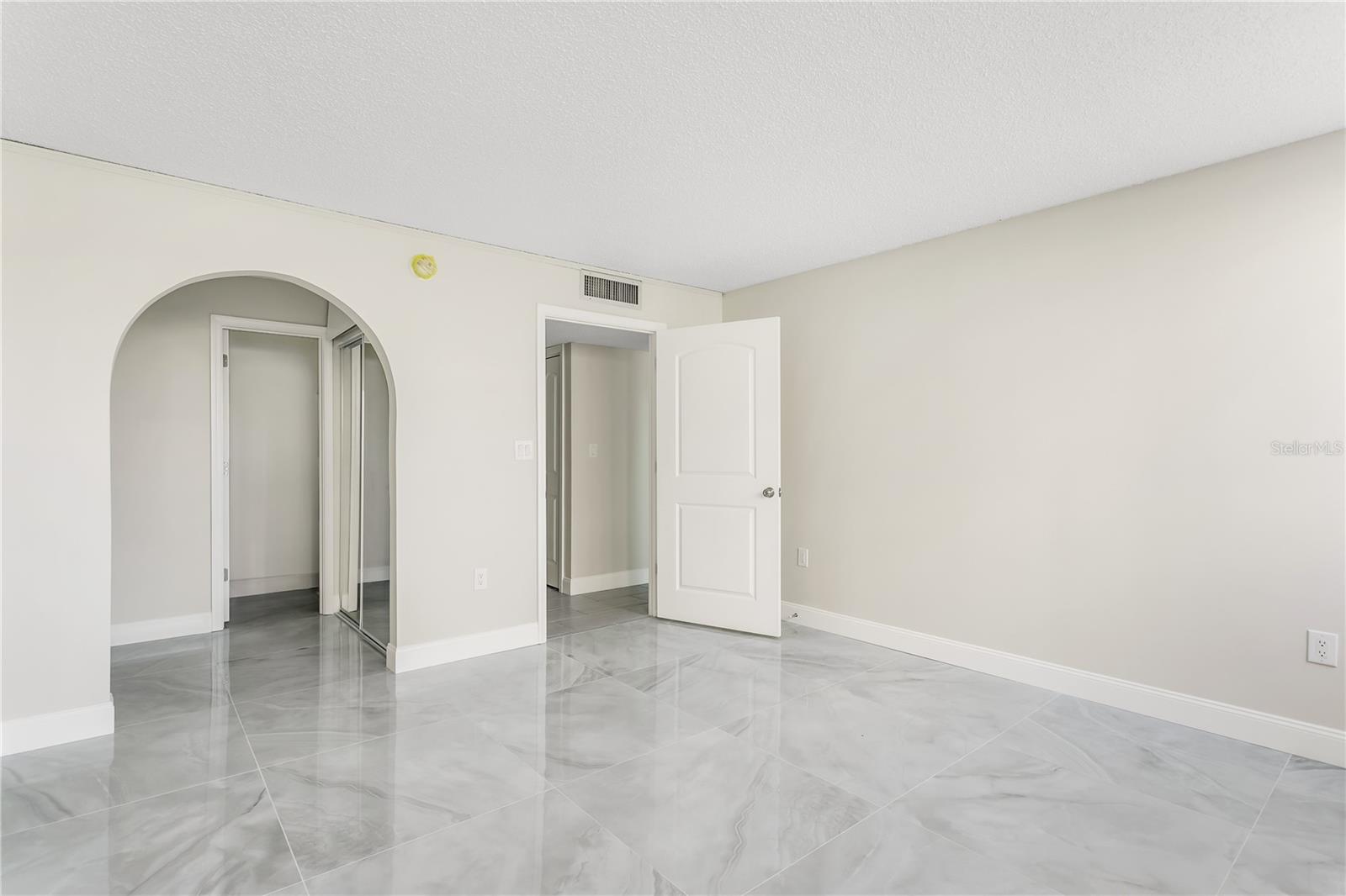 450 TREASURE ISLAND CSWY #104 — photo 15