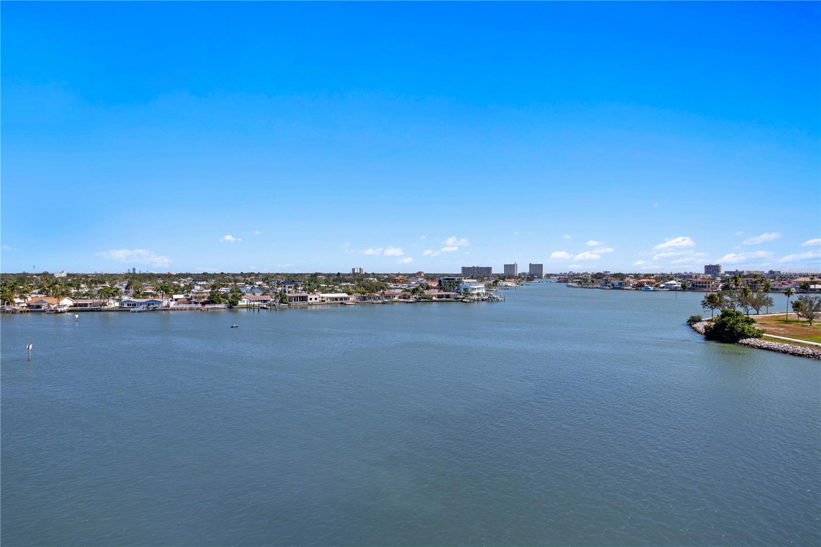450 TREASURE ISLAND CSWY #104 — photo 34