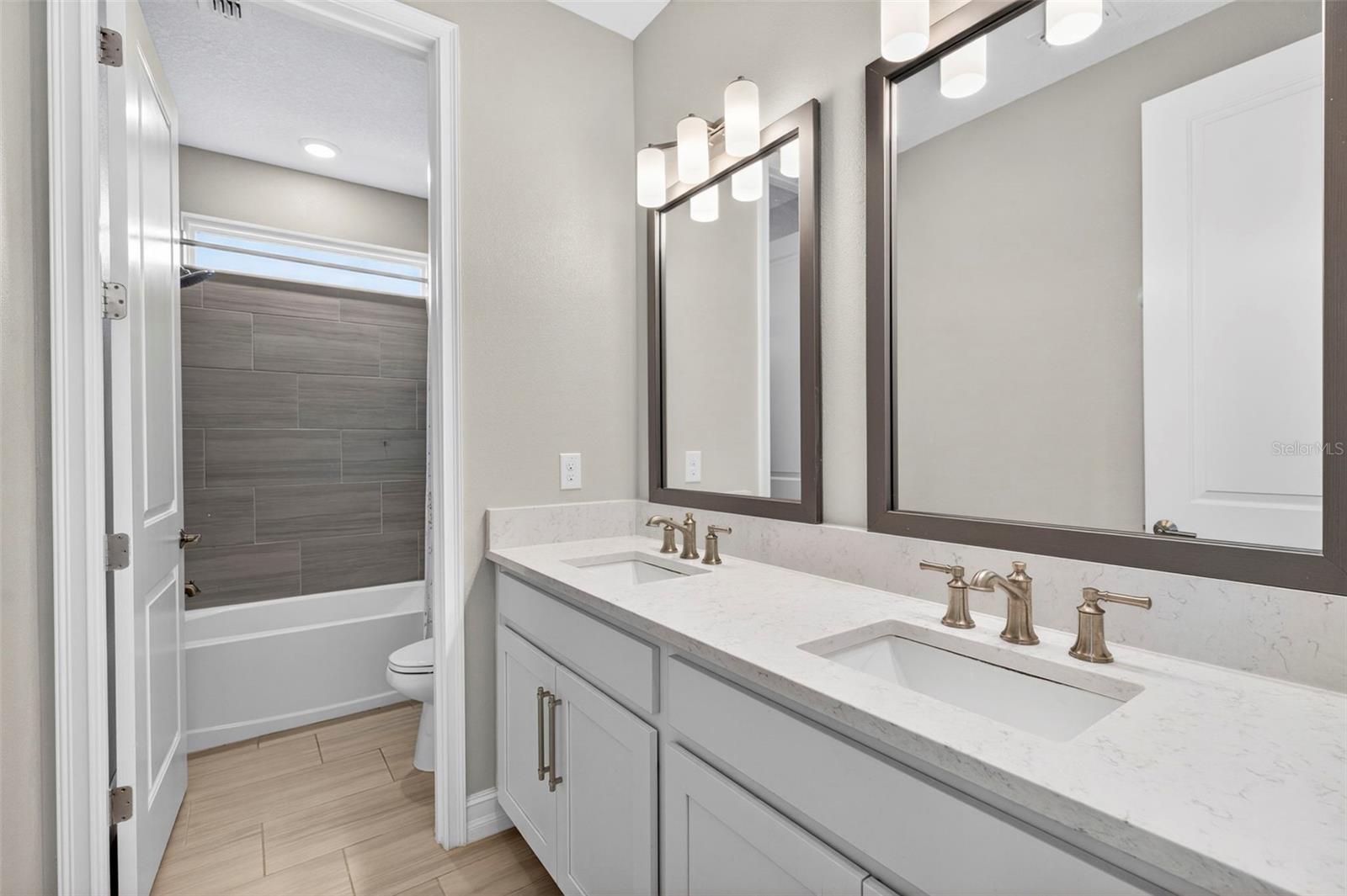 4588 SAN MARTINO DR — photo 33