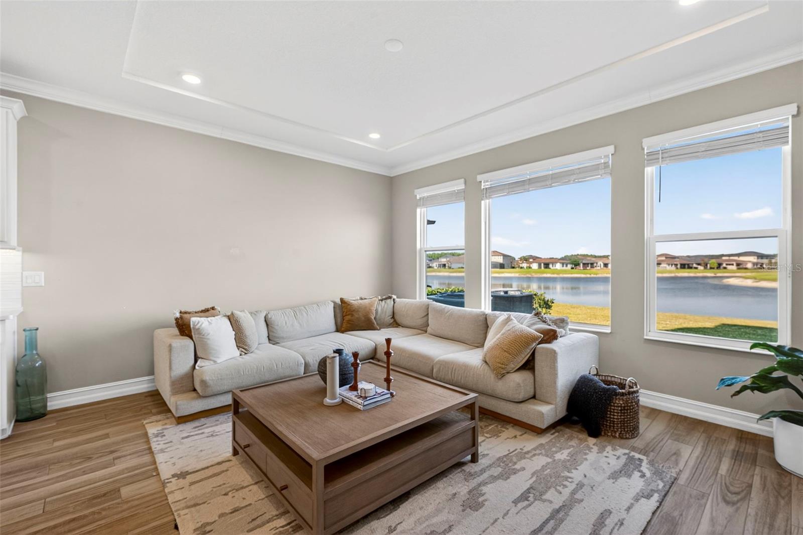 4588 SAN MARTINO DR — photo 24