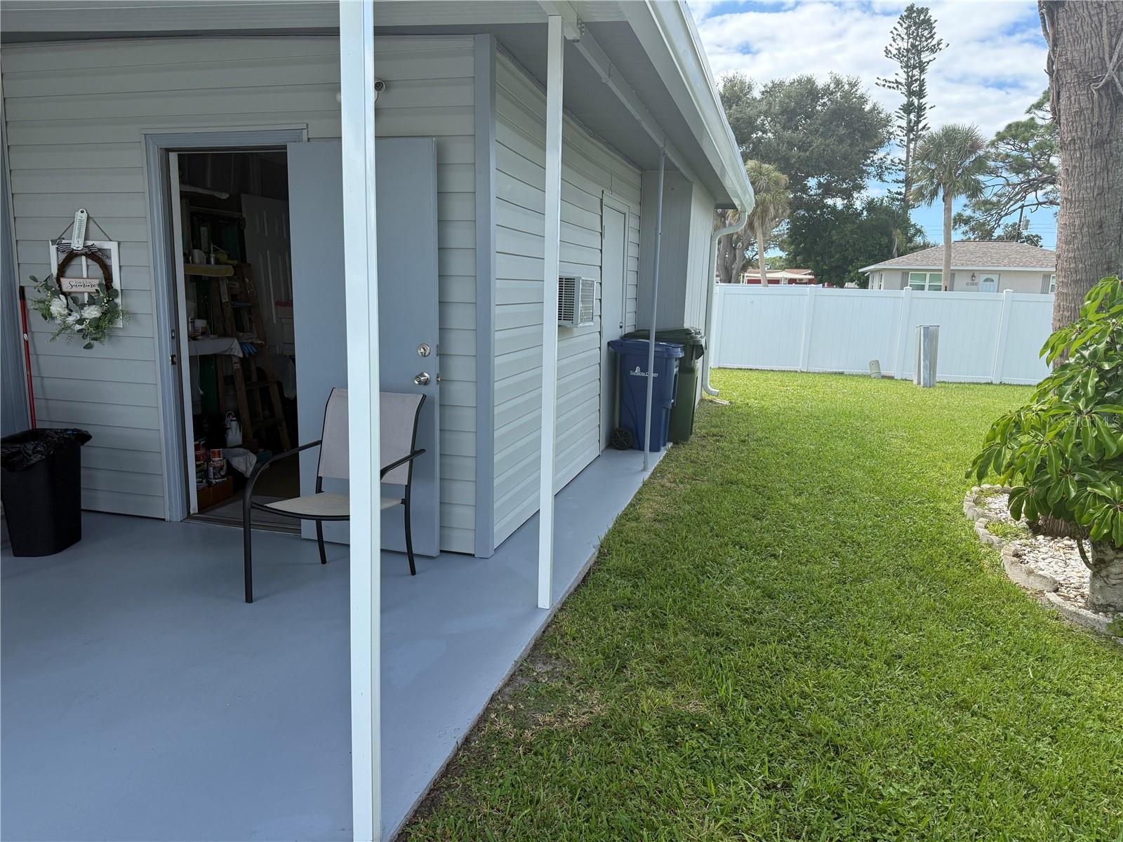 6190 DAFFODIL RD — photo 13