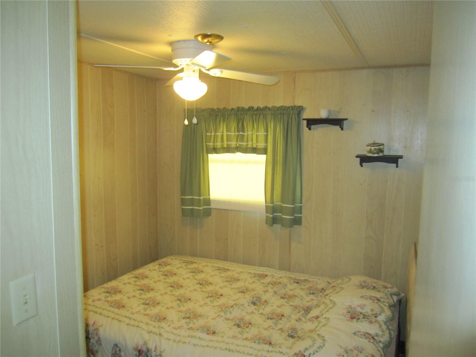 39015 HILLCREST DR — photo 29
