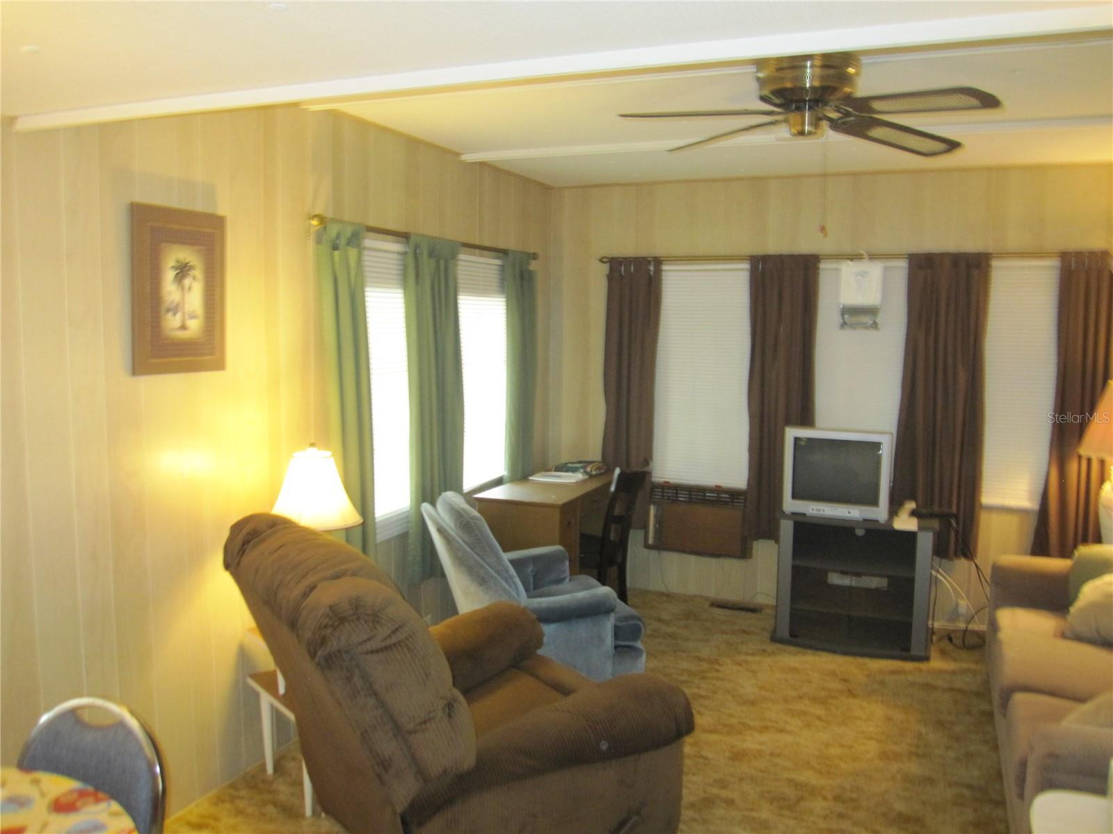 39015 HILLCREST DR — photo 15
