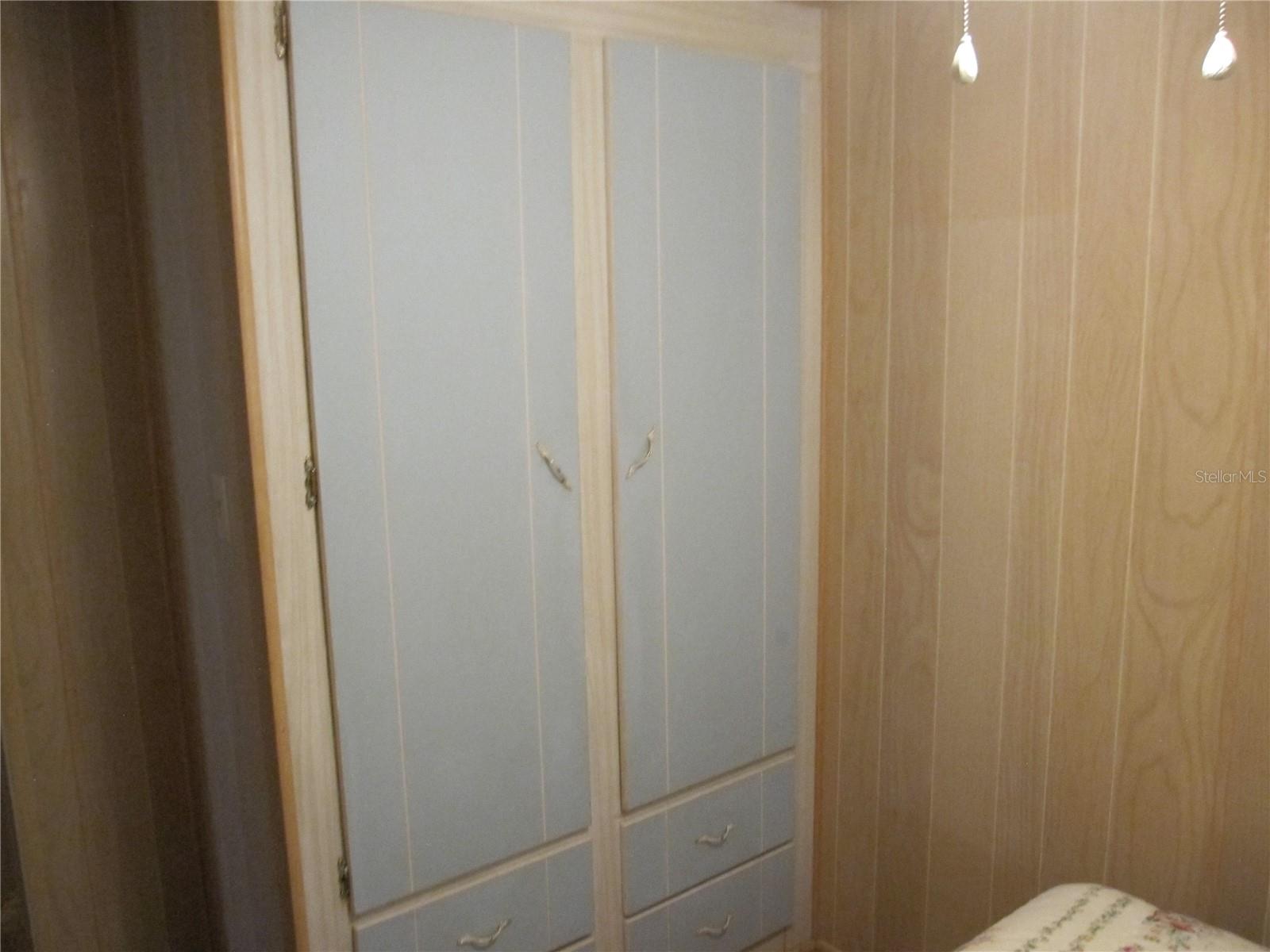 39015 HILLCREST DR — photo 16