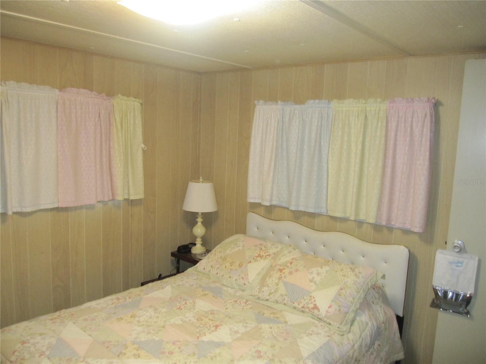 39015 HILLCREST DR — photo 21