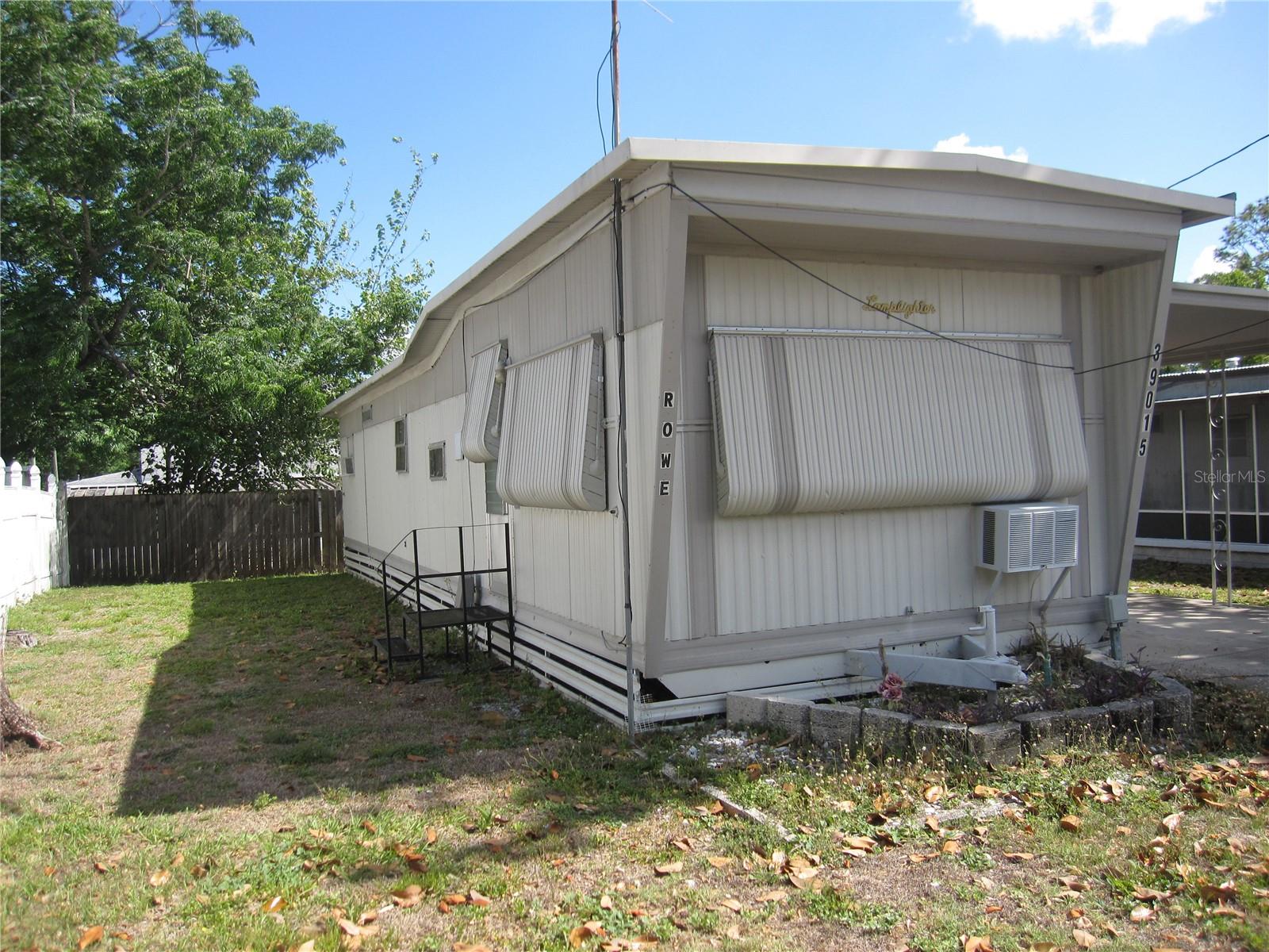 39015 HILLCREST DR — photo 32