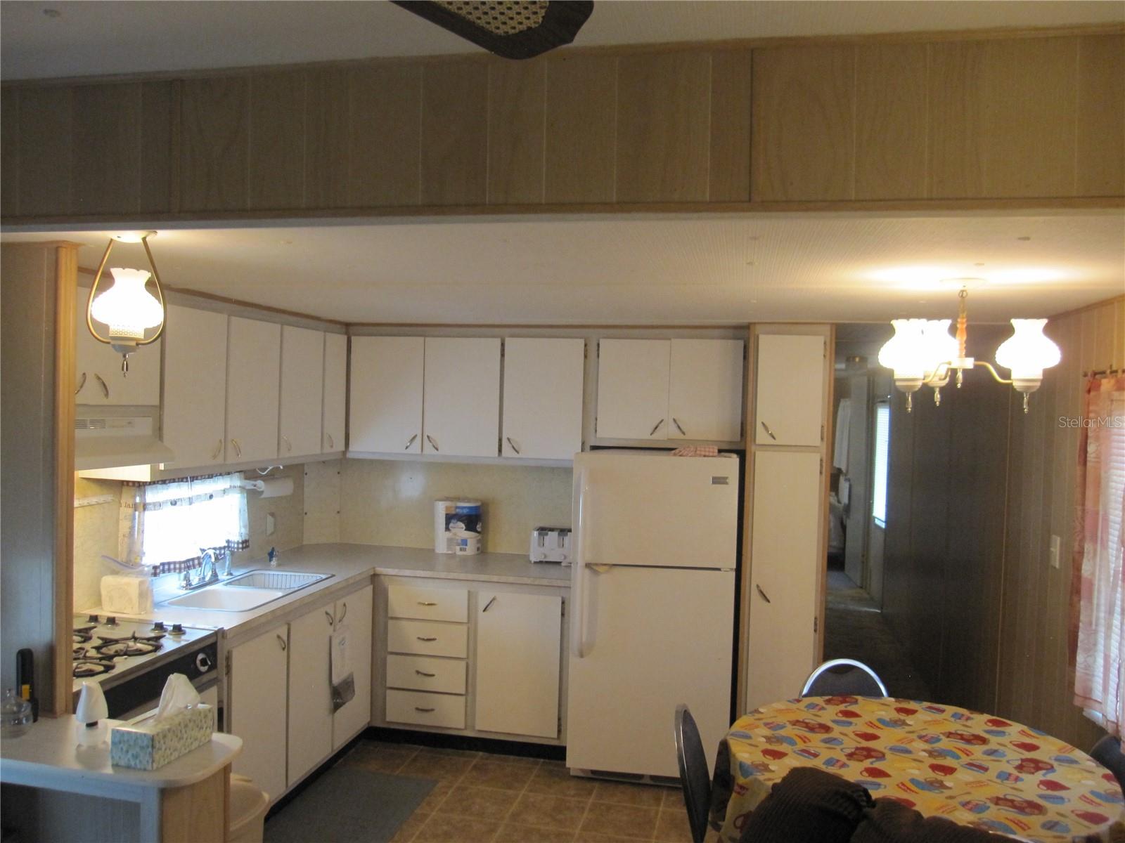 39015 HILLCREST DR — photo 4