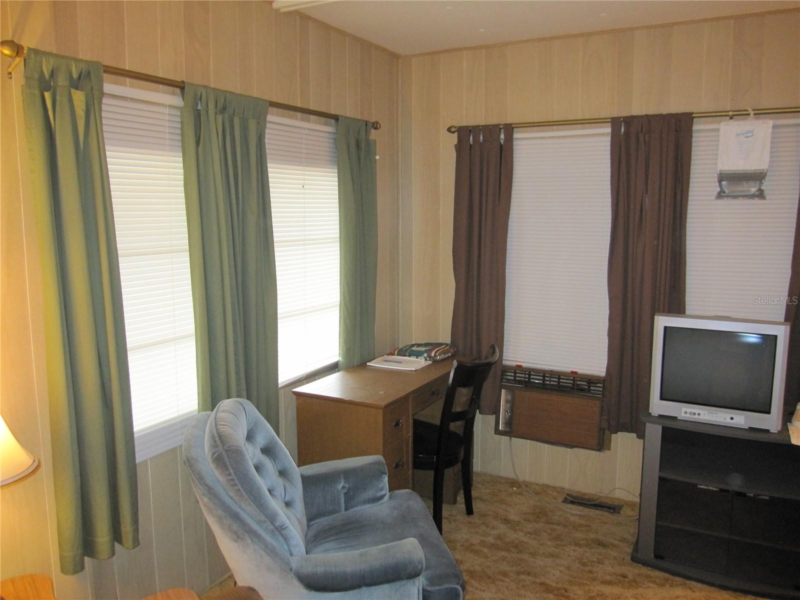 39015 HILLCREST DR — photo 10