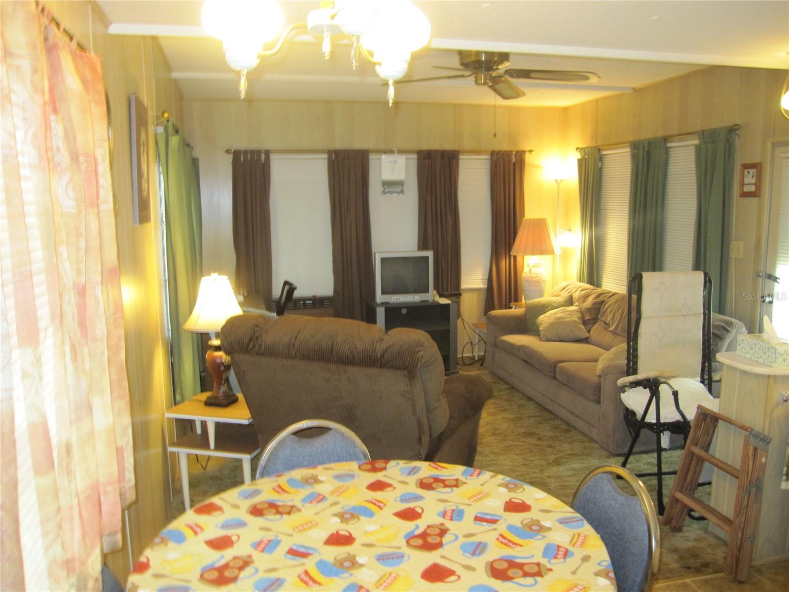 39015 HILLCREST DR — photo 14