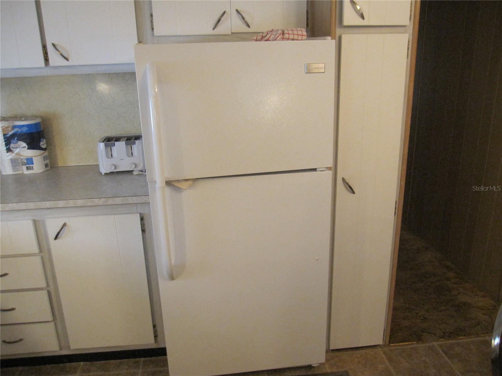 39015 HILLCREST DR — photo 7