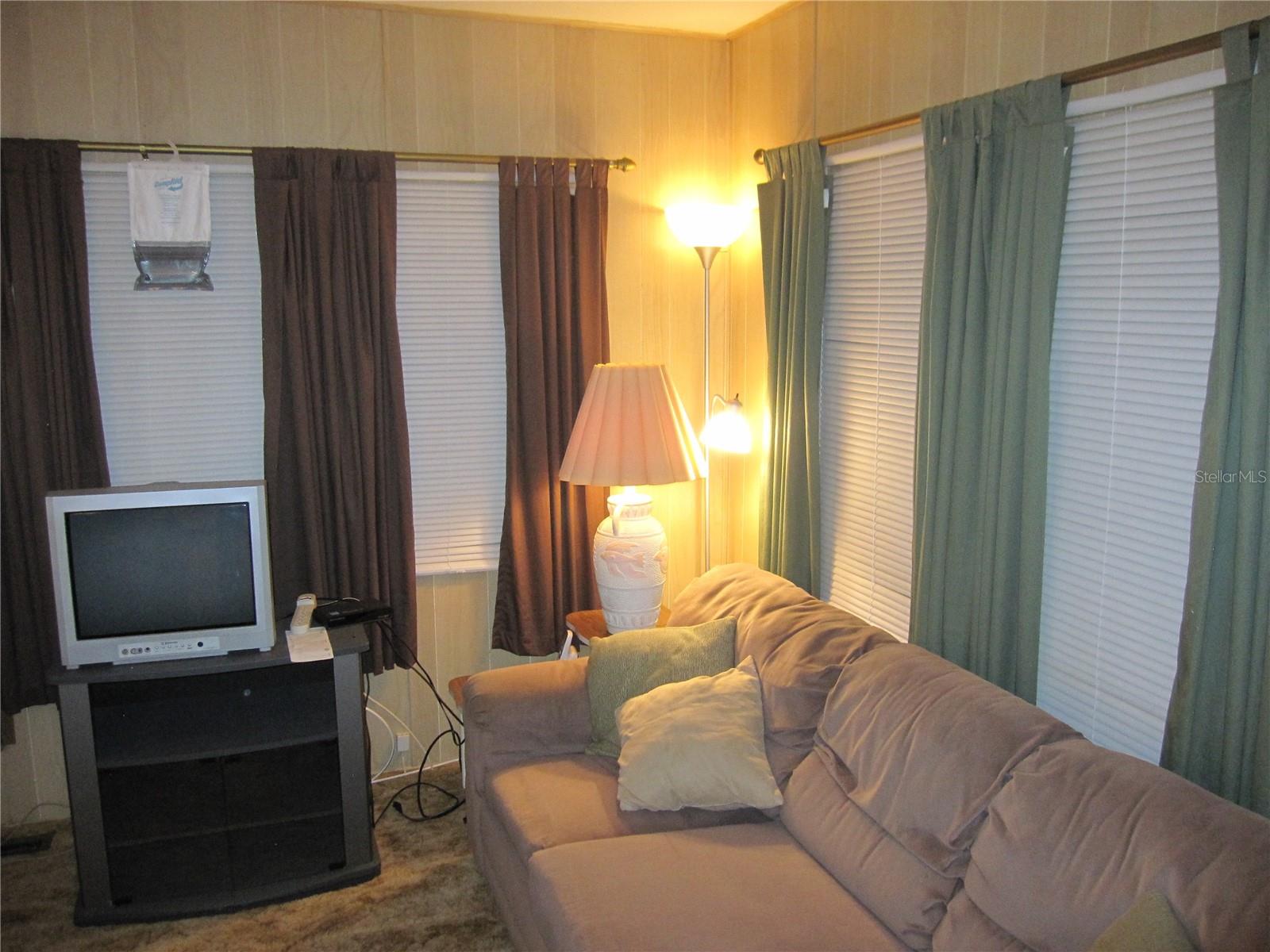 39015 HILLCREST DR — photo 6