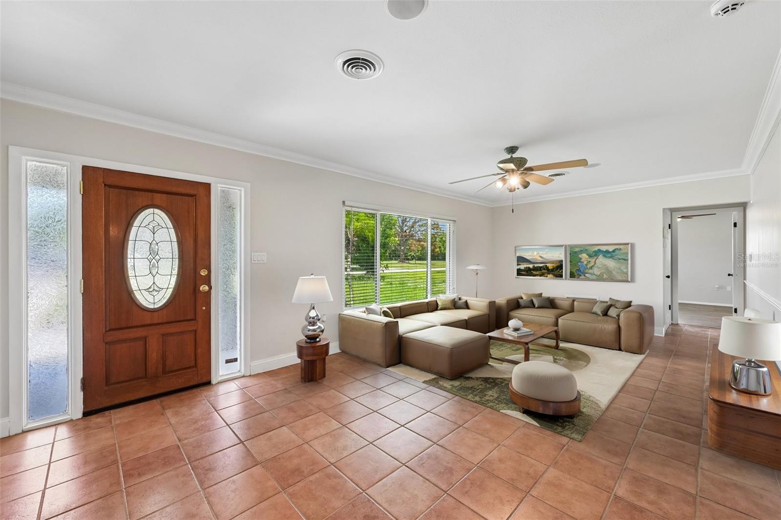 209 PALM AVE — photo 4