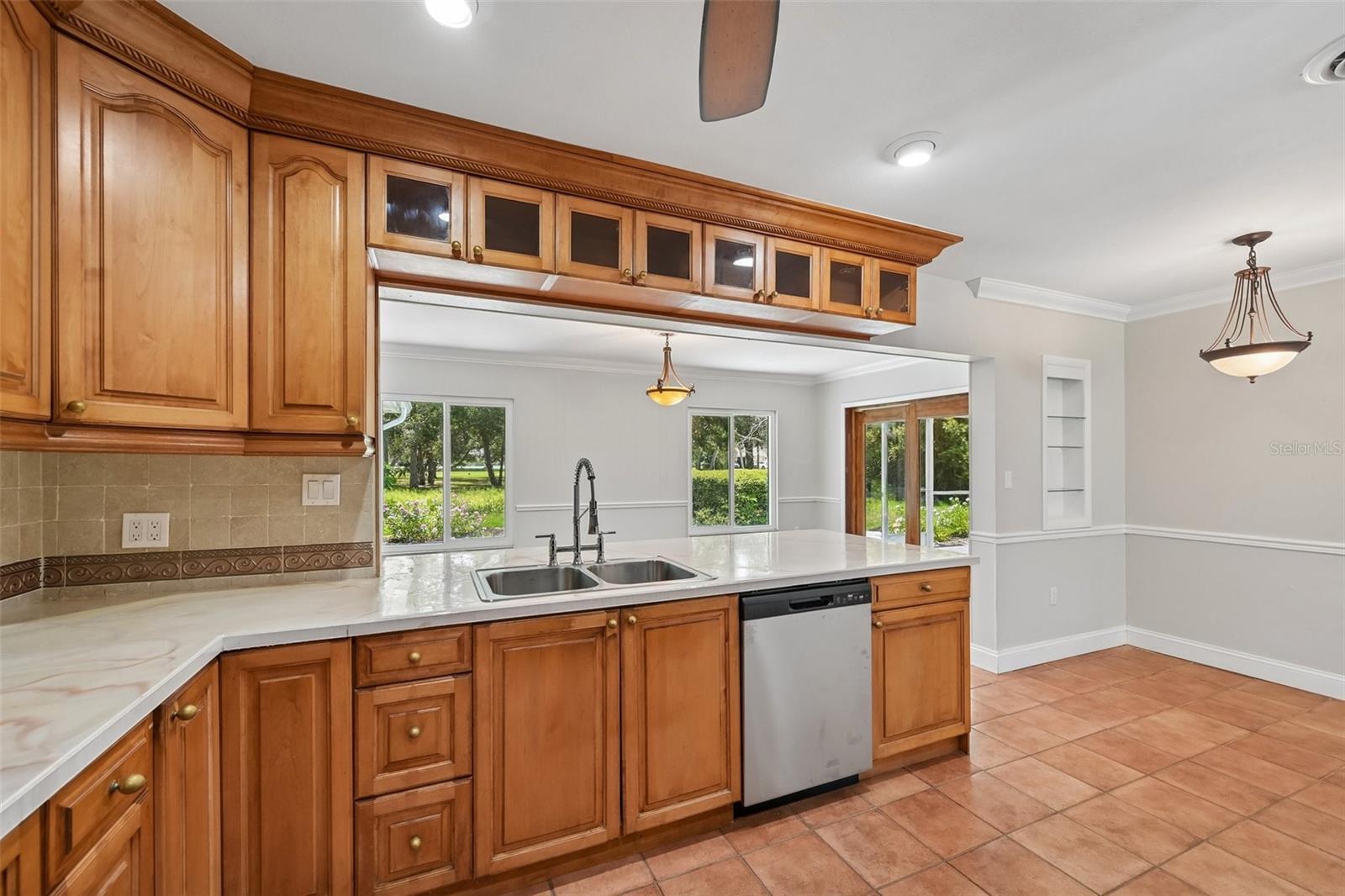209 PALM AVE — photo 14