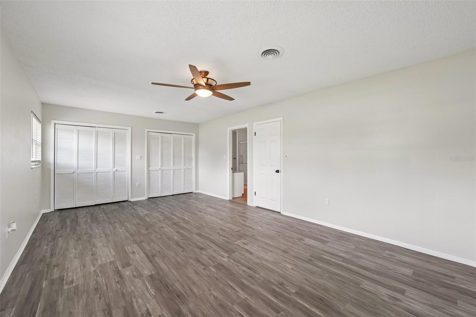 209 PALM AVE — photo 18