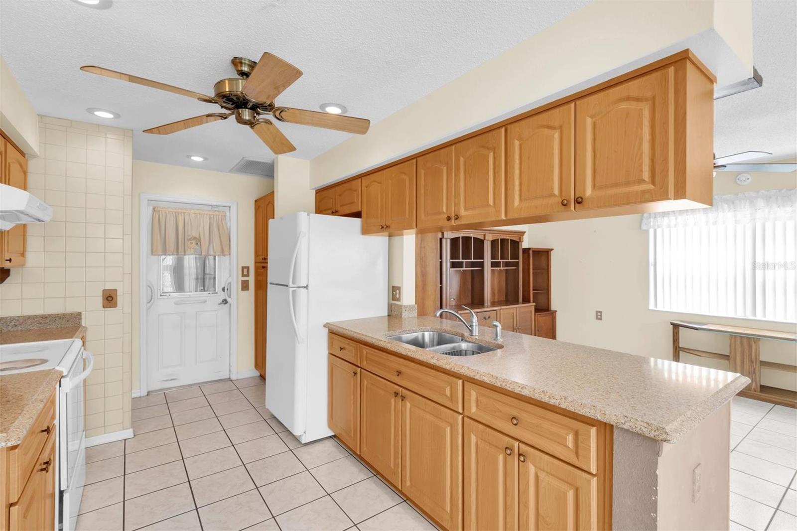 9058 ARUNDLE PL — photo 11
