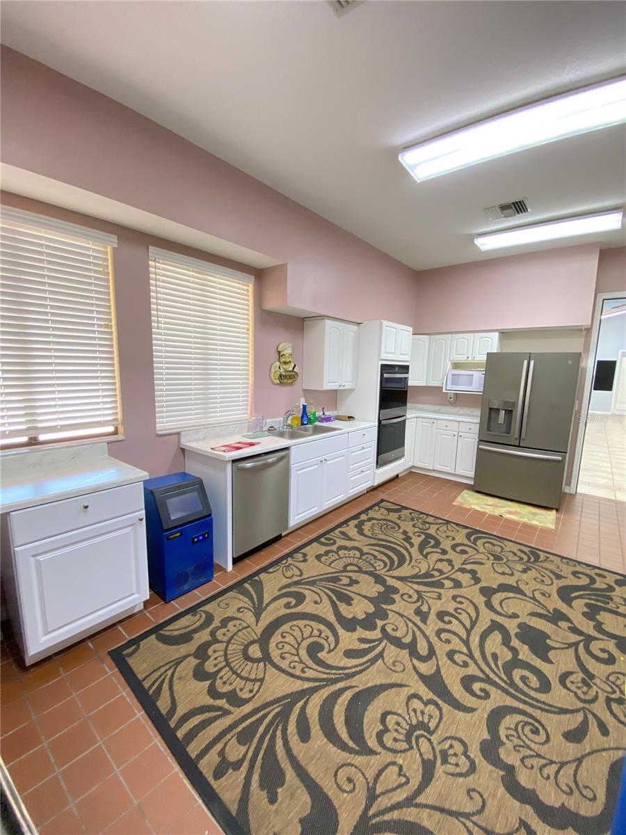 8330 FANTASIA PARK WAY — photo 50
