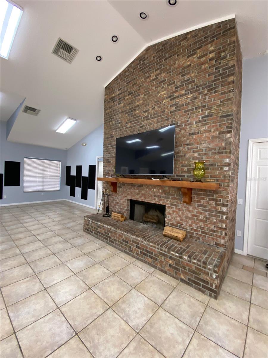 8330 FANTASIA PARK WAY — photo 47