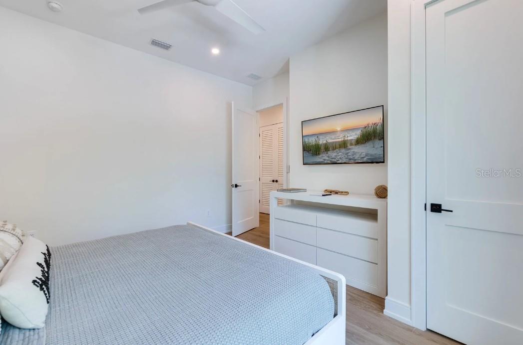 9407 GULF DR — photo 18