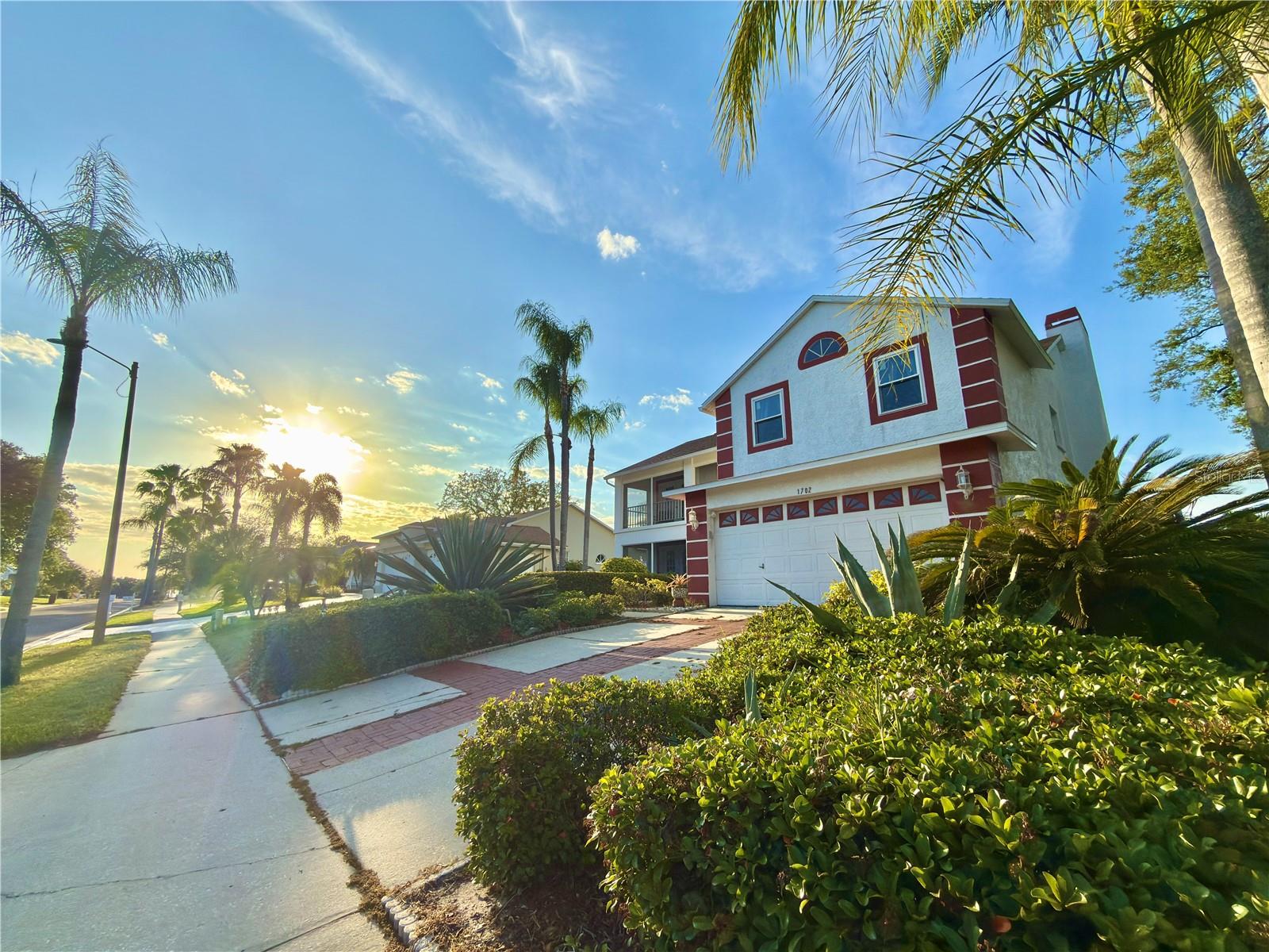 1702 SUNKISSED DR — photo 30