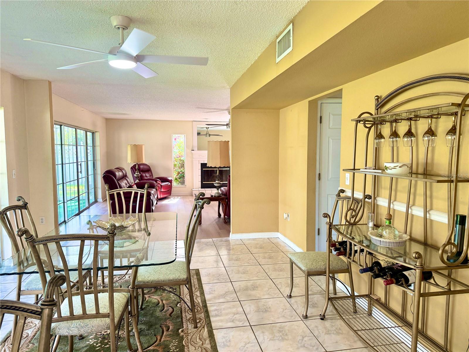 1702 SUNKISSED DR — photo 13