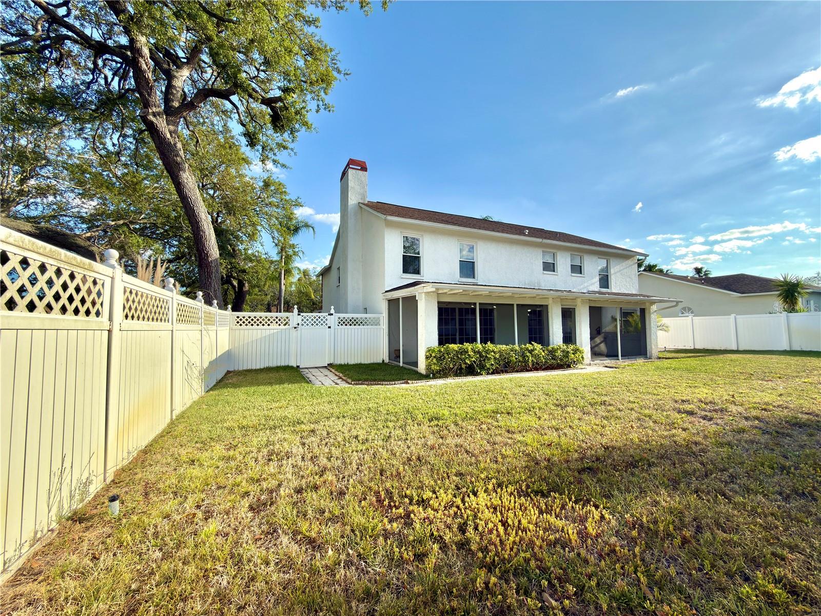 1702 SUNKISSED DR — photo 29
