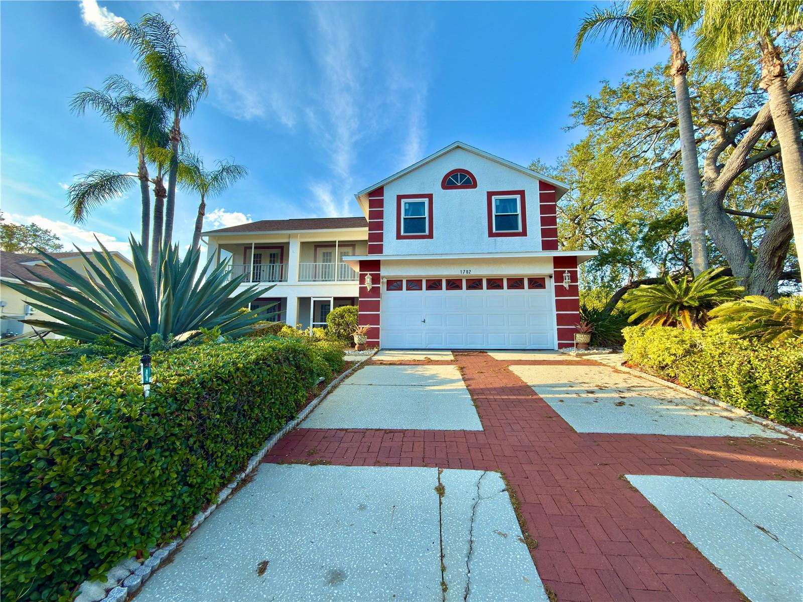 1702 SUNKISSED DR — photo 33
