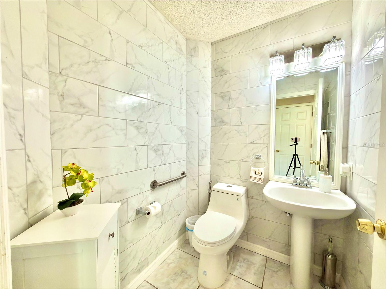 1702 SUNKISSED DR — photo 9