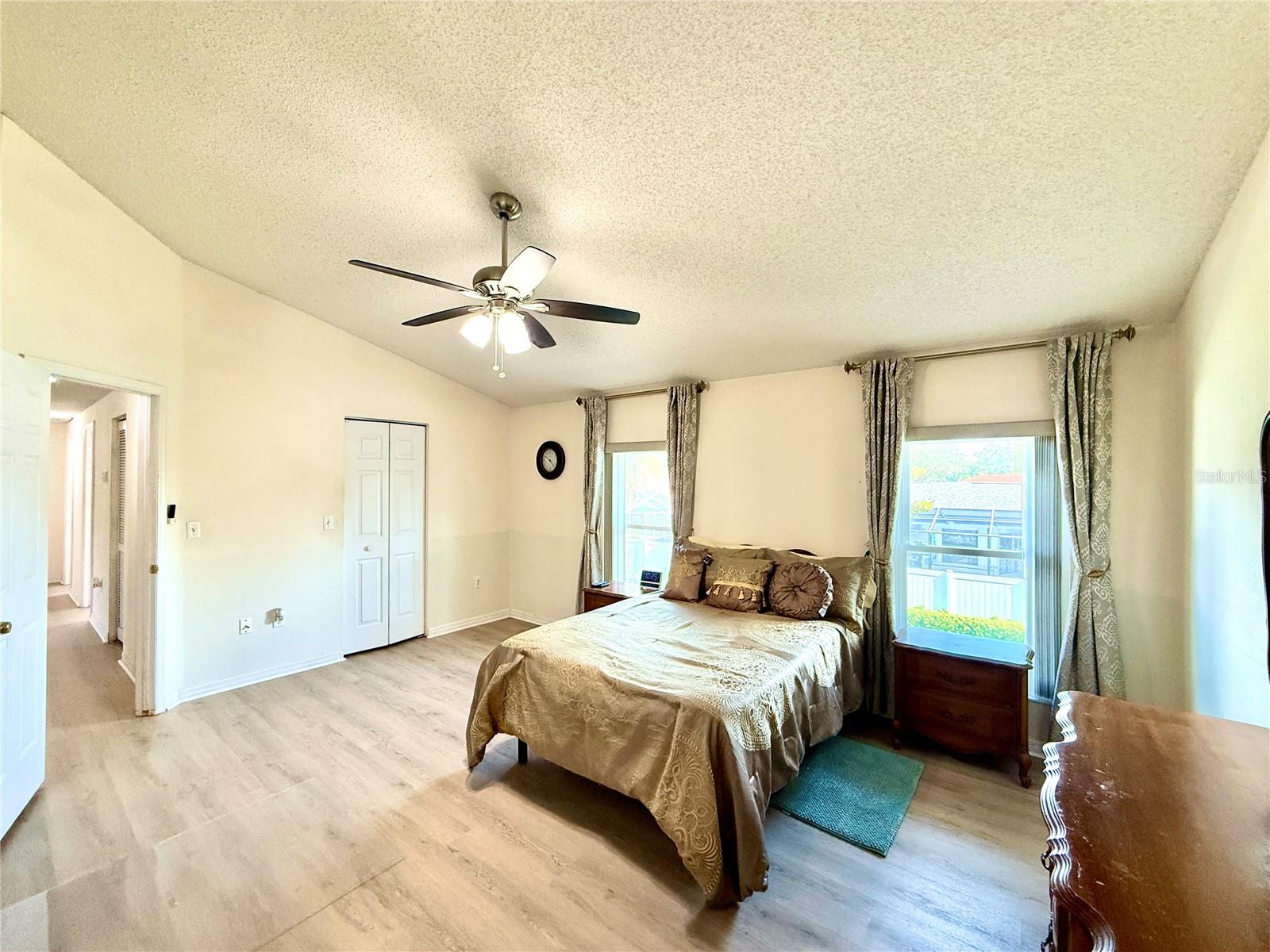 1702 SUNKISSED DR — photo 15