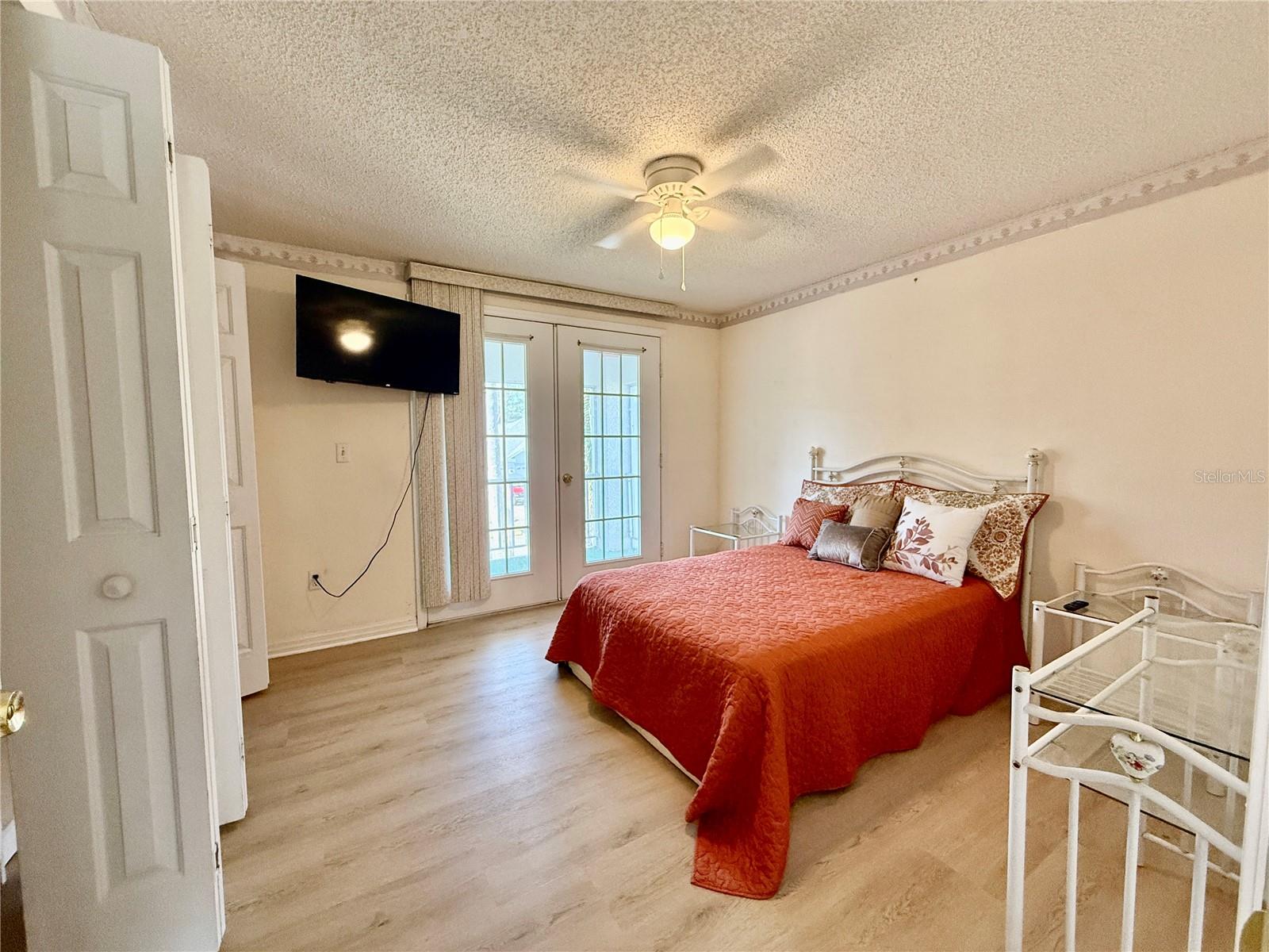 1702 SUNKISSED DR — photo 26
