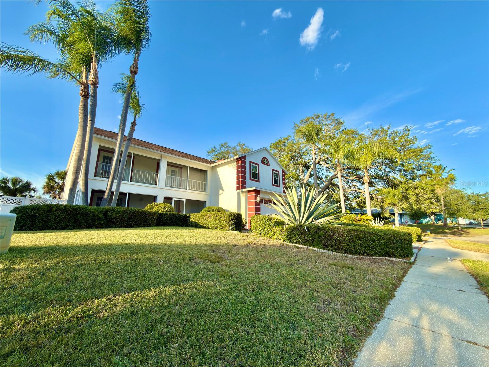 1702 SUNKISSED DR — photo 31