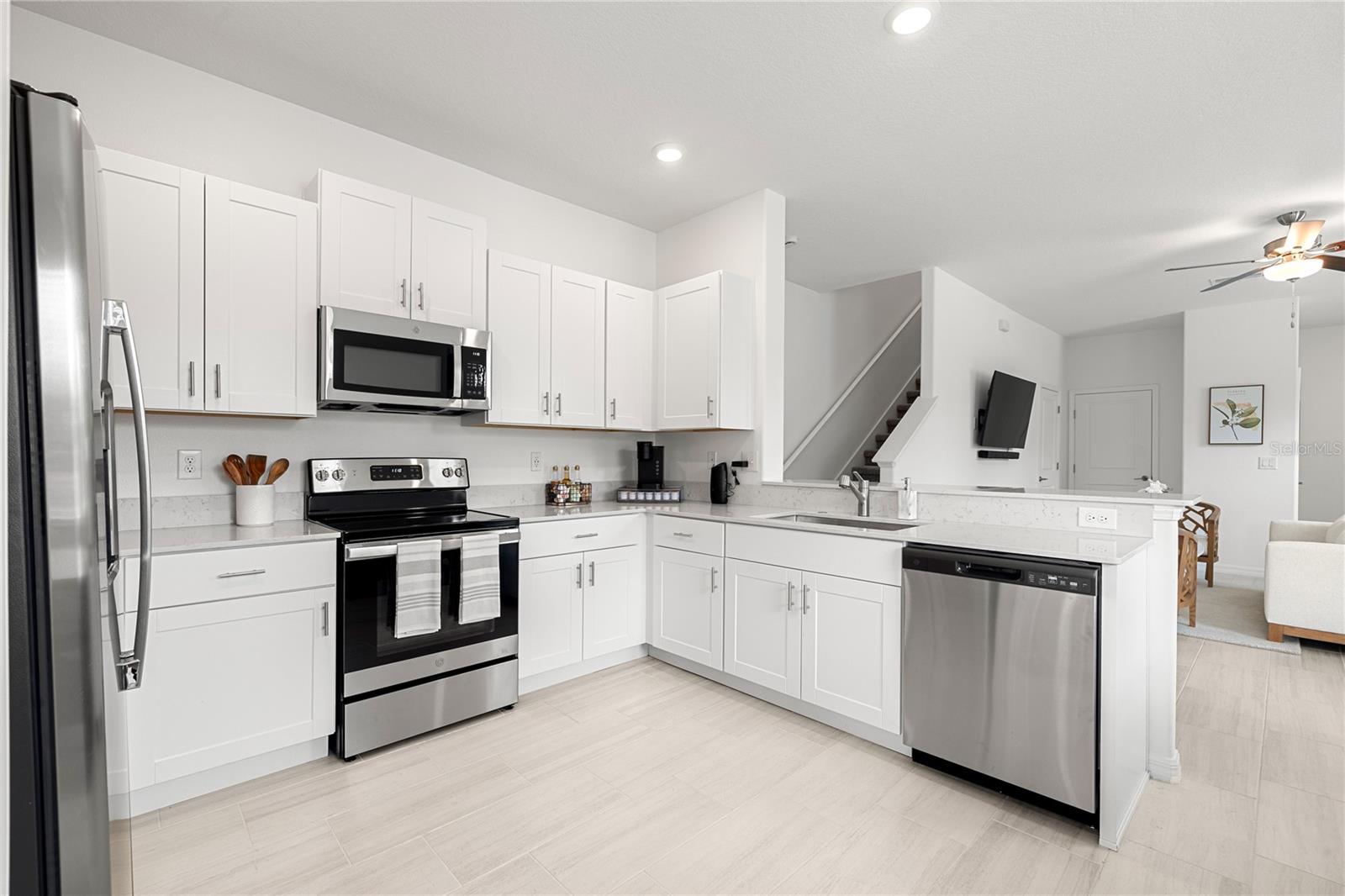 5095 CAPRI HARBOR DR — photo 23