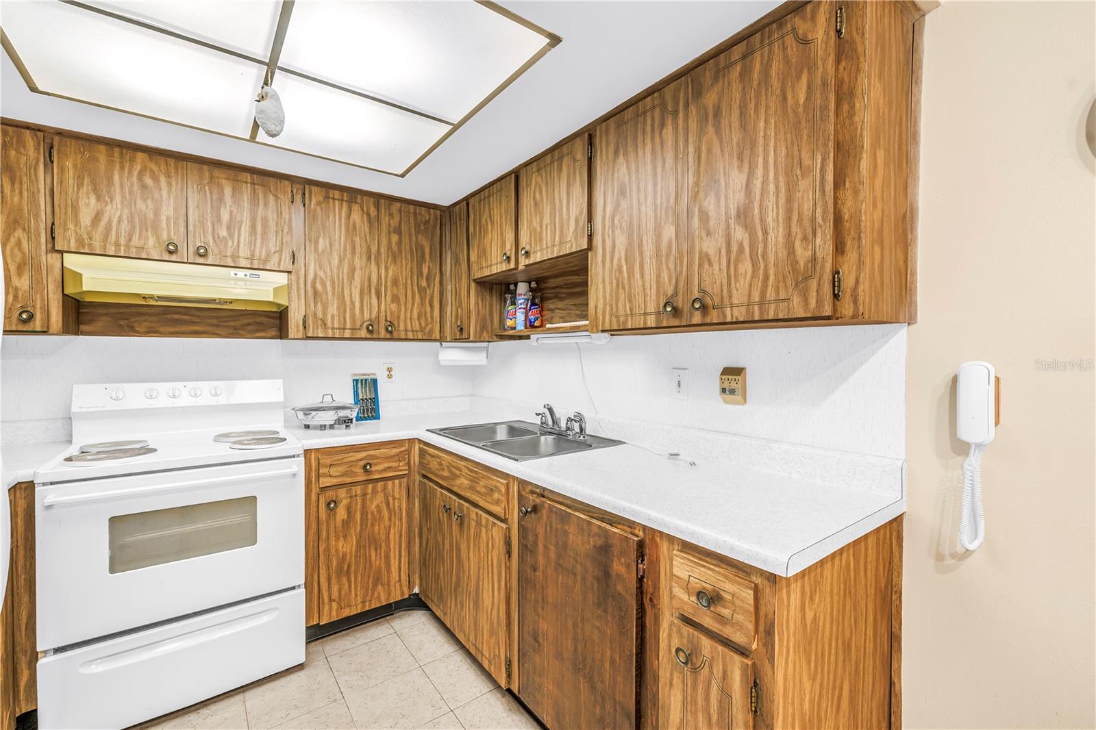 2740 HIGHLANDS BLVD #B — photo 11