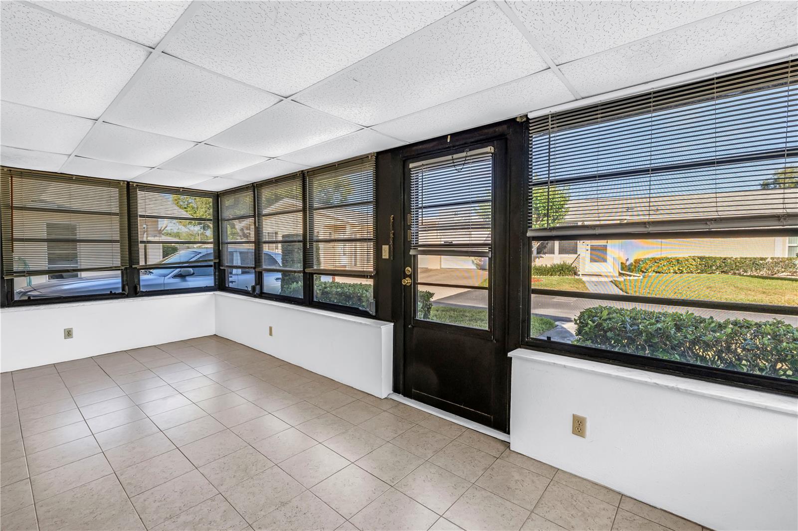 2740 HIGHLANDS BLVD #B — photo 24
